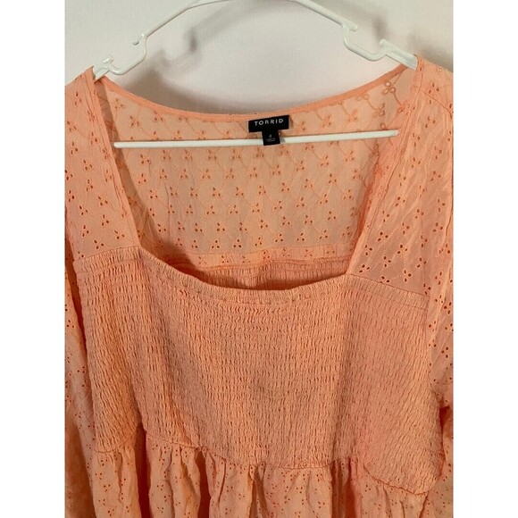 Torrid Woman's Top 4X Peach Pink Peasant Blouse Floral Flowy Square Neck Shirt - Picture 2 of 8